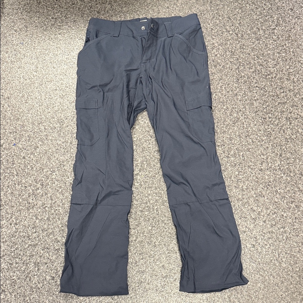 Duluth Trading Co Women's Navy Cargo Pants